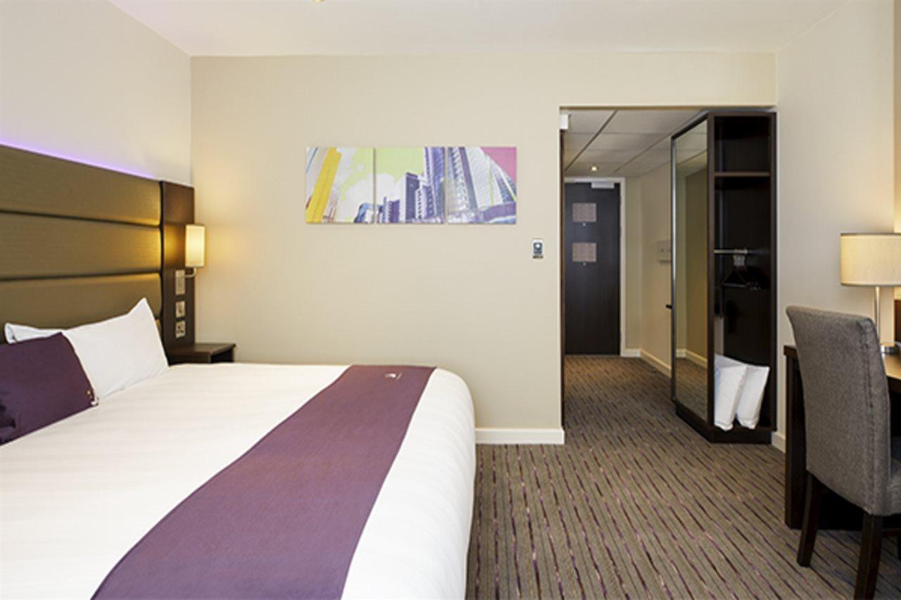 Premier Inn Premier Inn Weymouth Extérieur photo